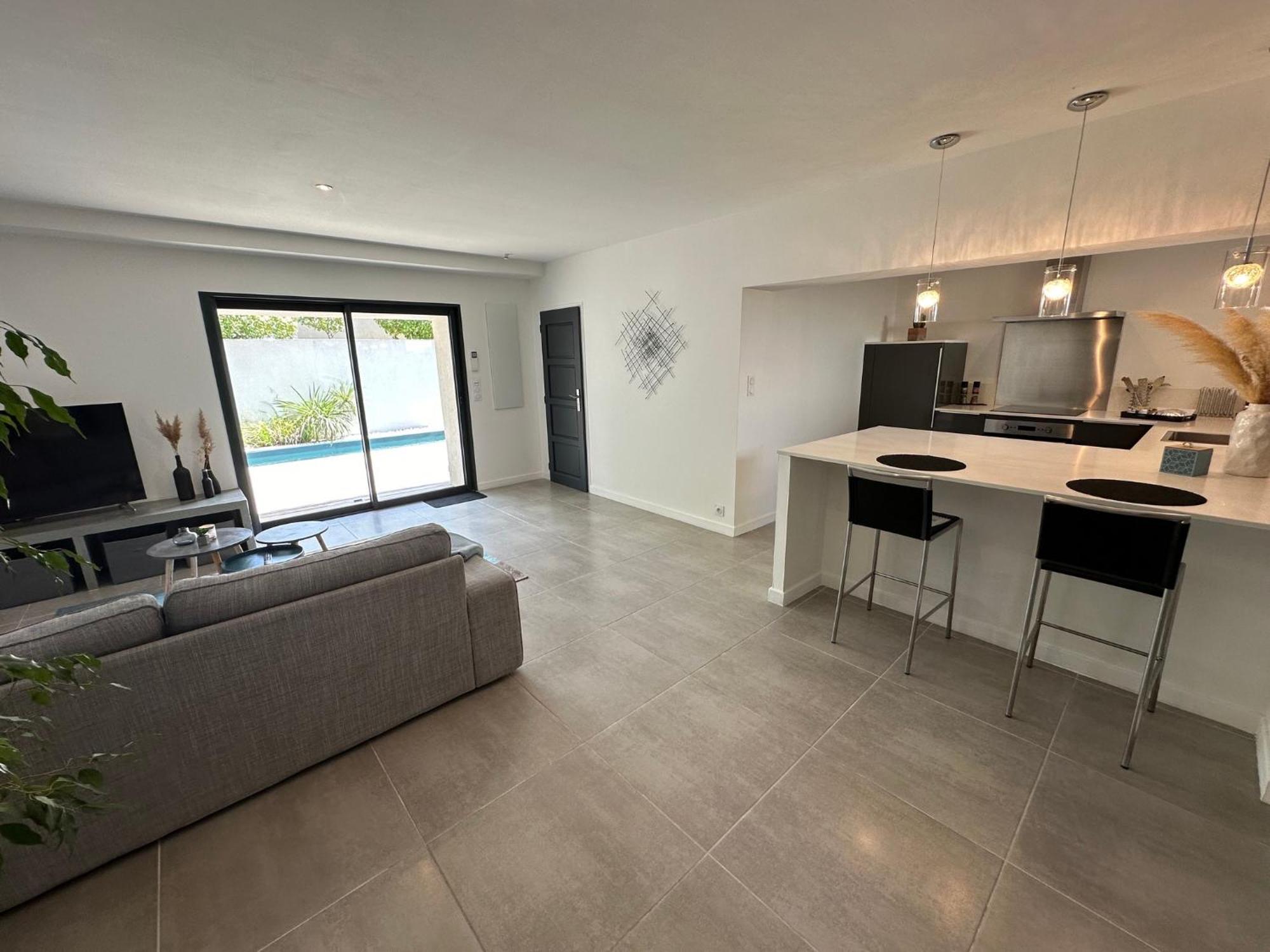 Maison Contemporaine Avec Piscine Privee Chauffee, Entre Plages Et Provence, Borne 11 Kw Istres Exterior foto