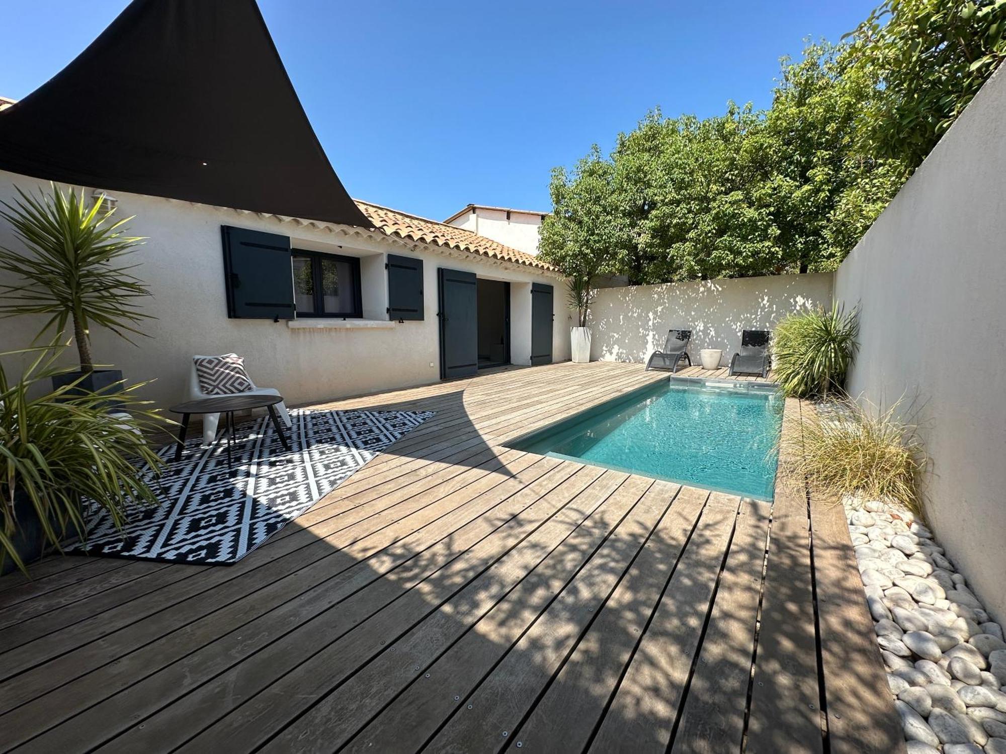 Maison Contemporaine Avec Piscine Privee Chauffee, Entre Plages Et Provence, Borne 11 Kw Istres Exterior foto
