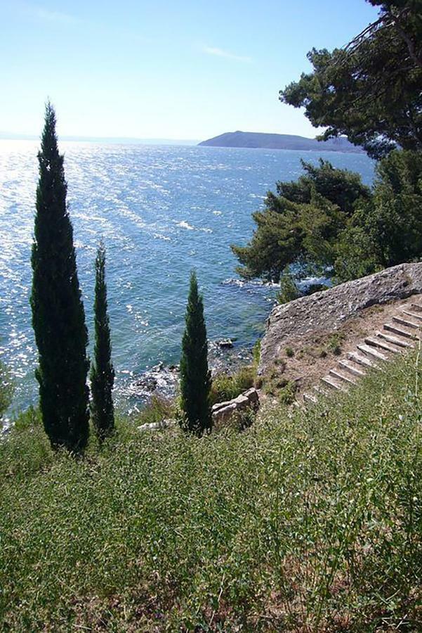 Maison Contemporaine Avec Piscine Privee Chauffee, Entre Plages Et Provence, Borne 11 Kw Istres Exterior foto